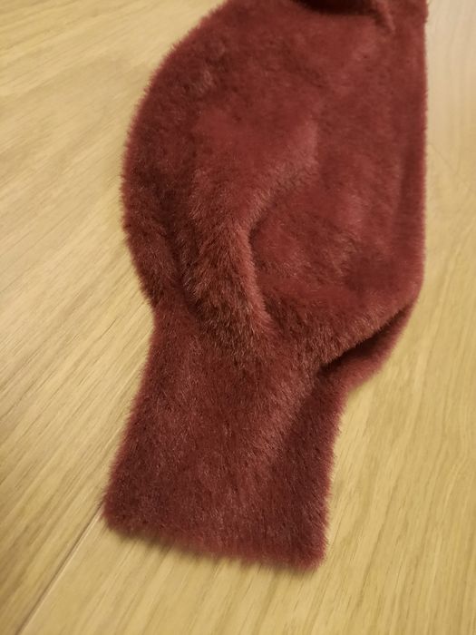 Sweter damski wiązany w talii marki MAKALU