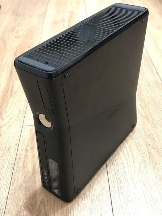 Konsola Xbox 360 S 250GB jak NOWA