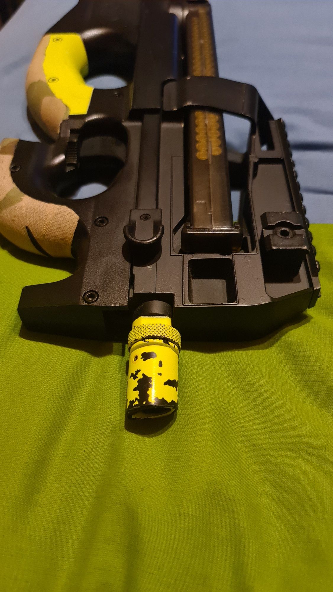 Airsoft P 90 AEG
