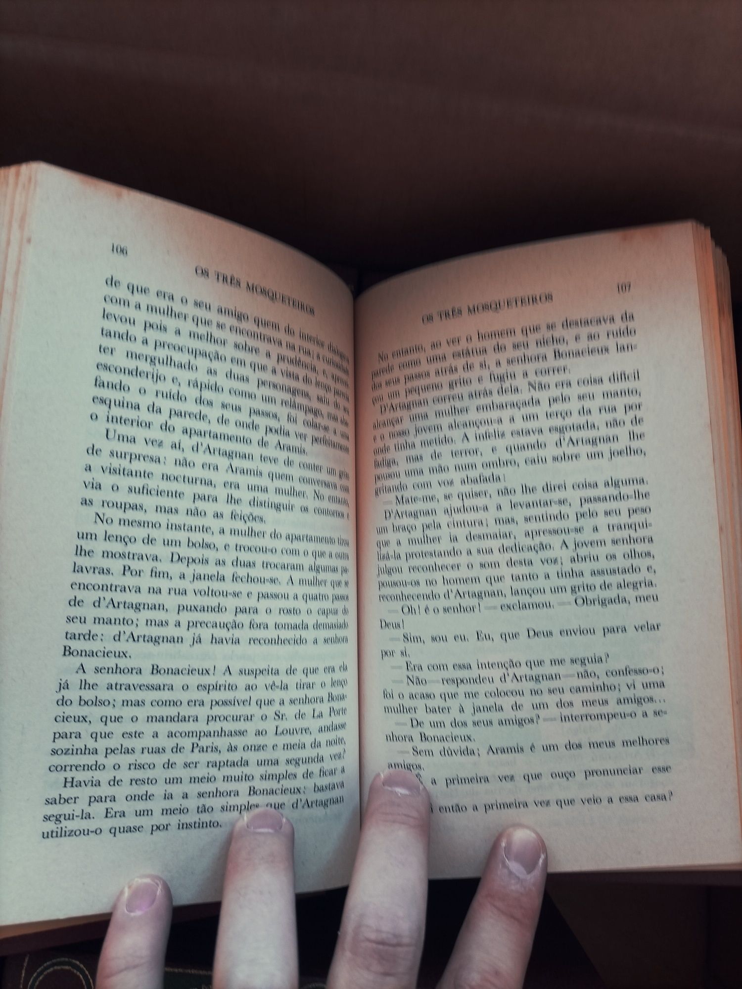 Coleção de 25 livros de contos e novelas