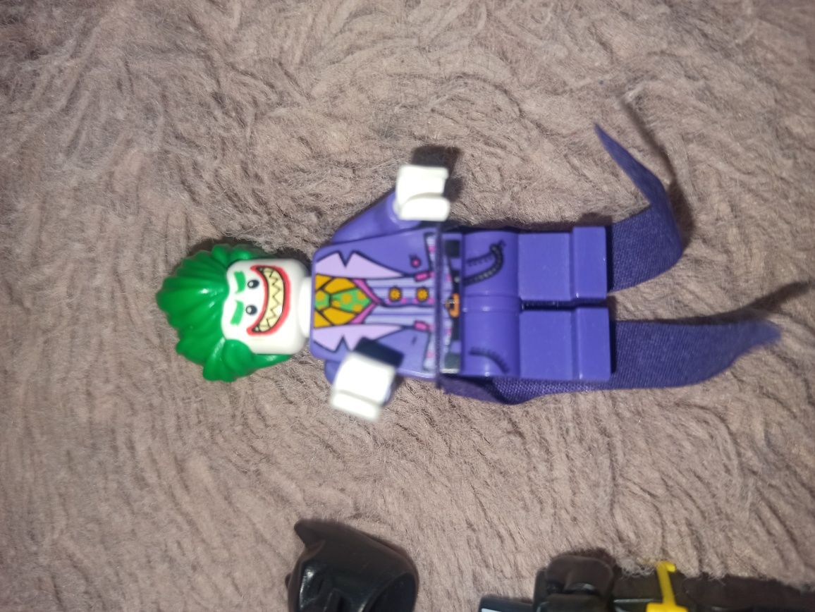 Lego minifigurki sh353 i sh329 z zestawu 70900