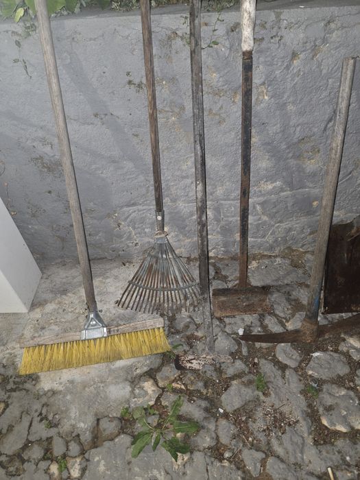 Enchada pá ancinho vassoura tudo para jardim