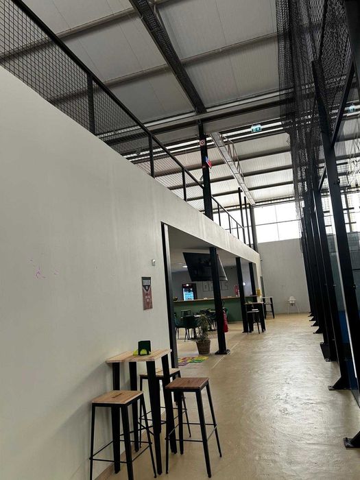 Piso superior em clube de Padel na Trofa