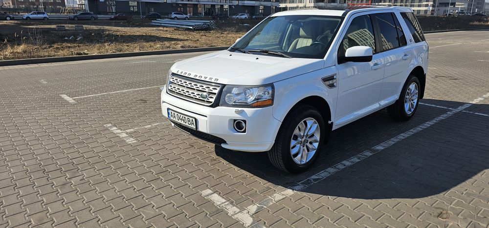 Land Rover LR2(Freelander)