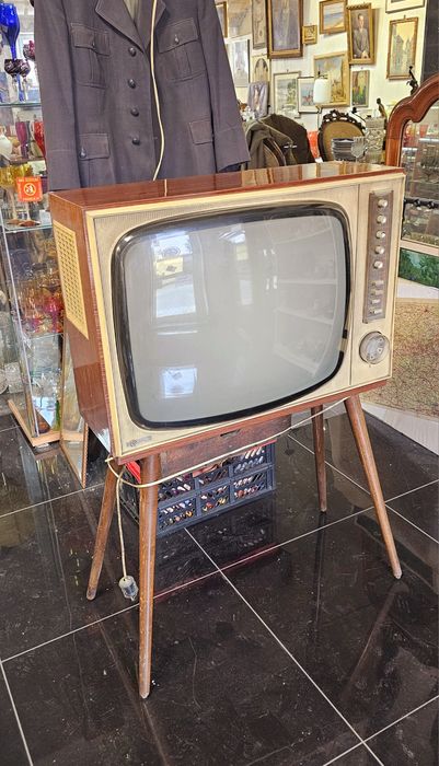 Stary telewizor Orion - Vintage Prl