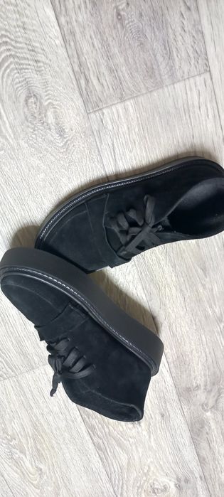 Продам замшеві лофери(ботінки) на байкі
