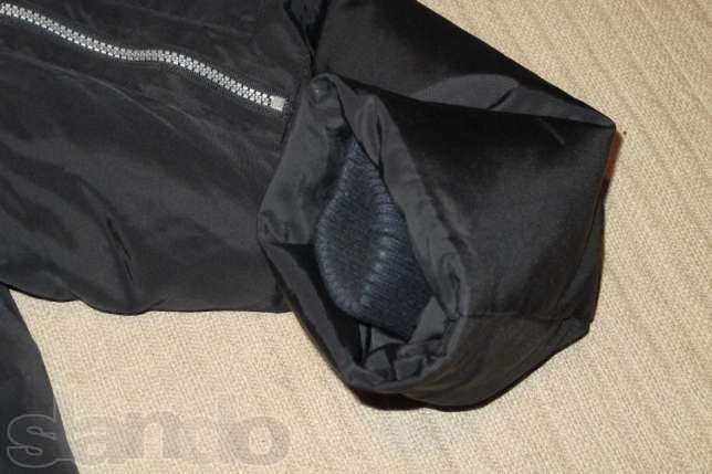 Продам тёплую куртку theatre. s.