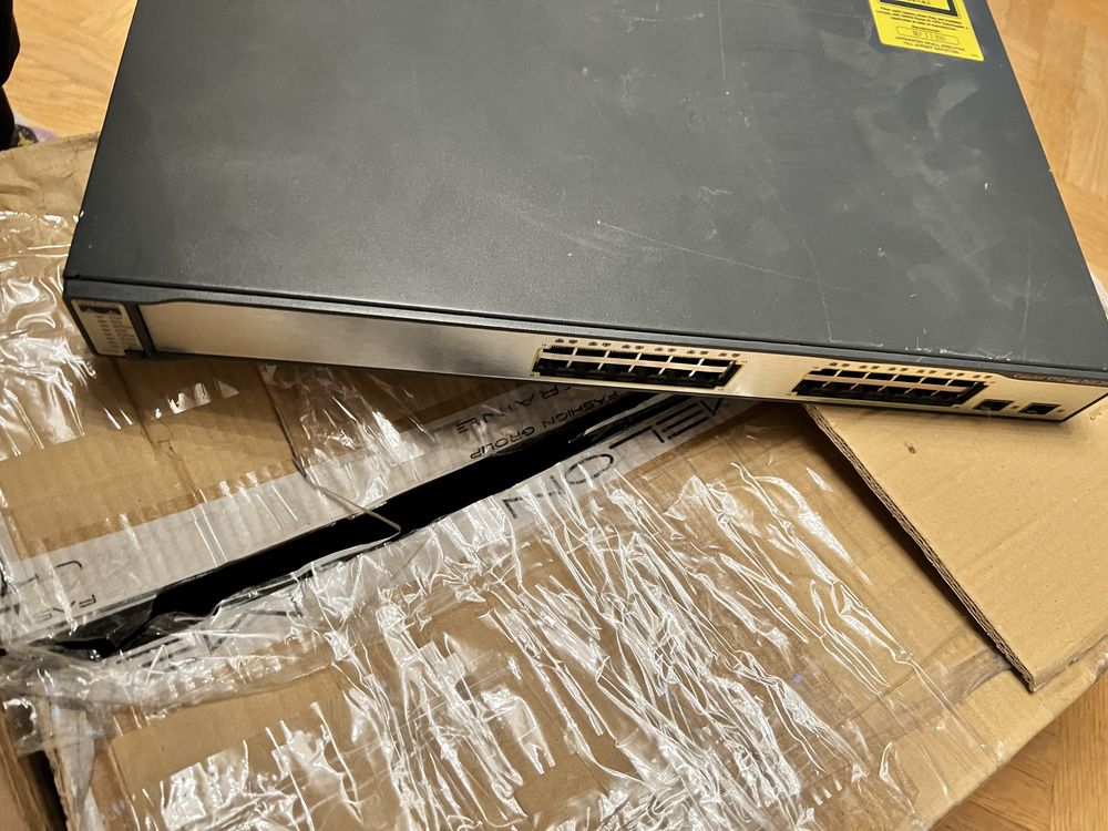 Комутатор Cisco Catalyst 3750