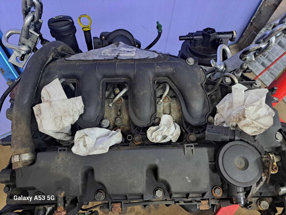 Silnik, słupek silnika Ford Kuga Mk1 G6DG D4204T