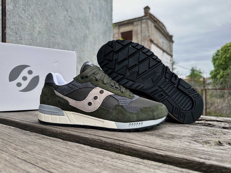 Мужские оригинальные кроссовки Saucony Shadow 5000 (4 цвета)бестселлер