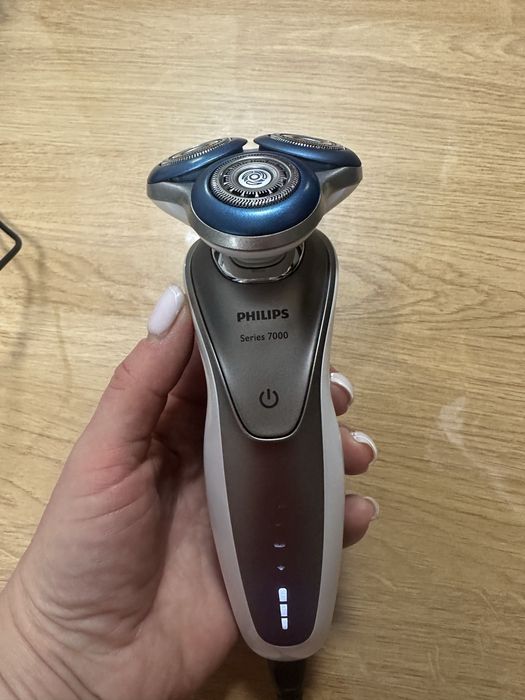 Бритва Philips 7000