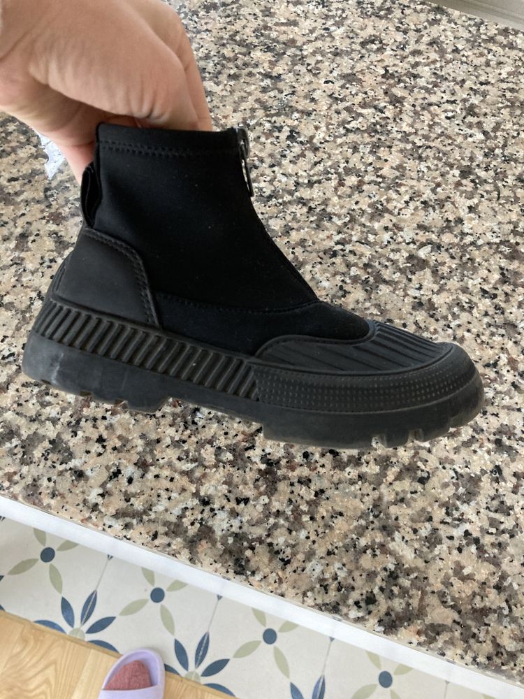 Stylowe czarne botki ZARA r.28 Unisex