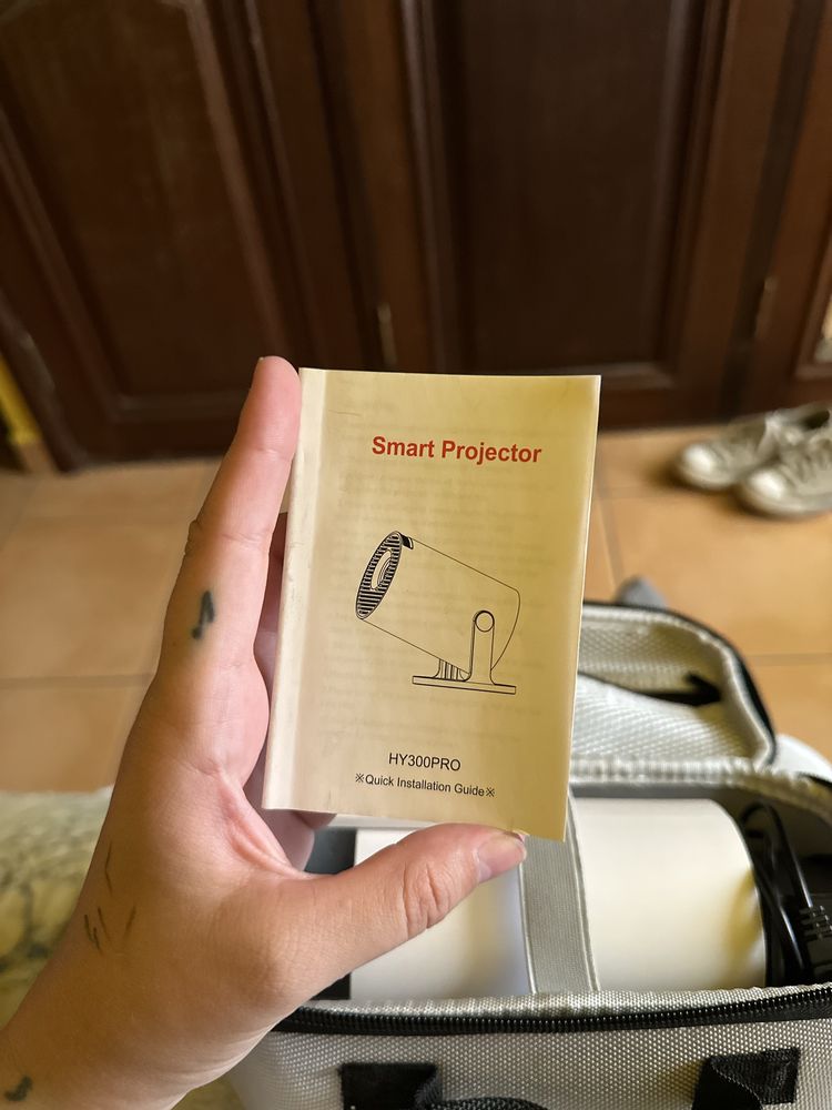 Projetor com mala de transporte