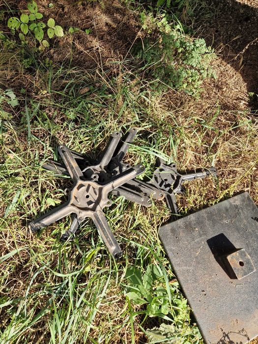 Stoły, nogi do stołów gastro, podstawy żeliwne