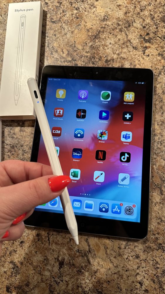 Tablet iPad Apple Air Retina - super stan!