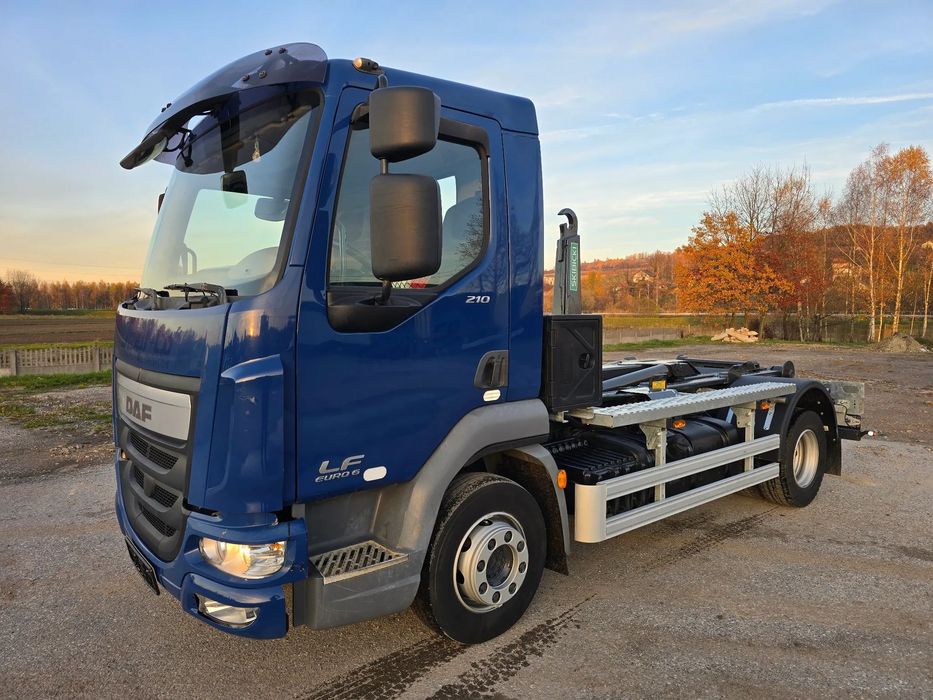 DAF LF 210 Hakowiec 2015 SKIBICKI E6 11990kg KP7 hak gruz śmieci budowlane kontener do hakowca