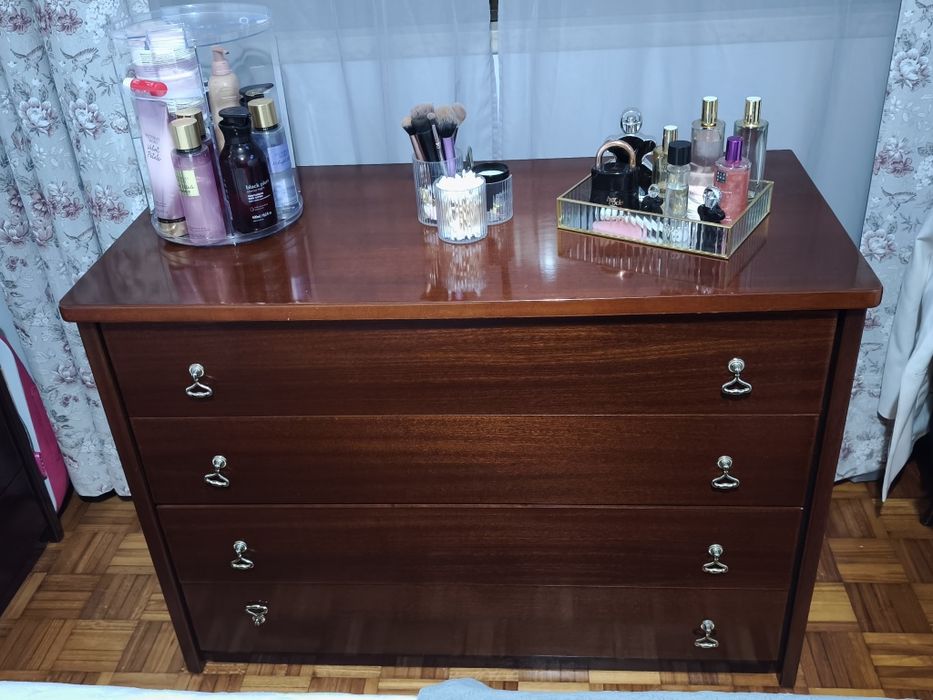 Mobília de quarto de casal  completa com oferta do colchão