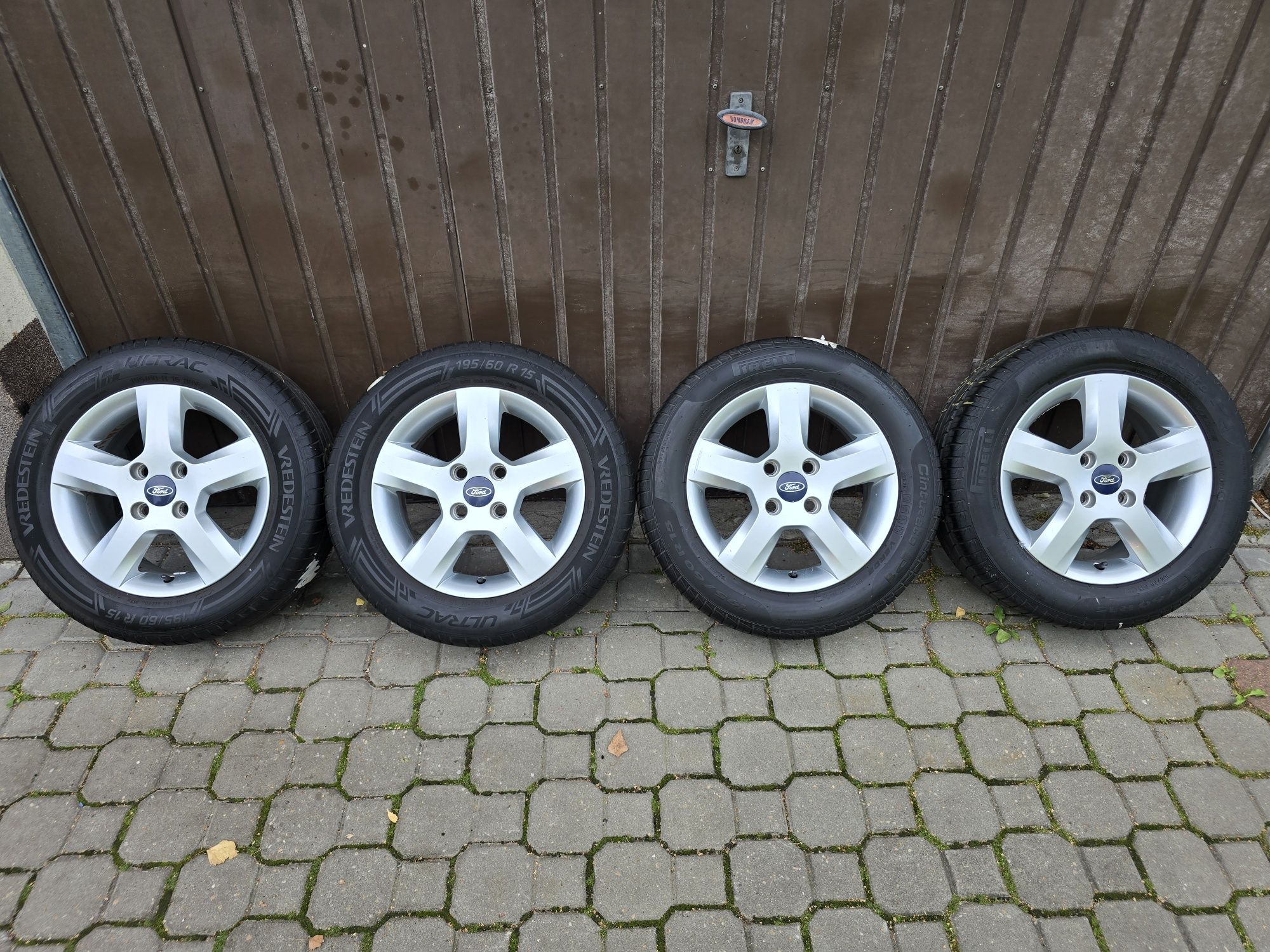 Felgi z oponami 195/60R15 Ford Fusion 4x108 B max Fiesta Focus KA+