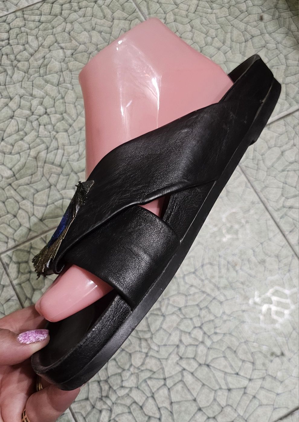 Оригинальные,  кожаные босоножки " Massimo Dutti "40p.