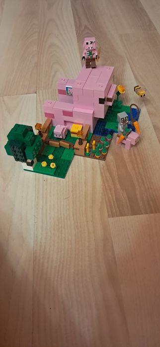 21268 LEGO Minecraft dom prosiaczka