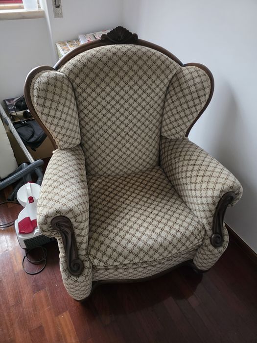 Vendo vários móveis antigos