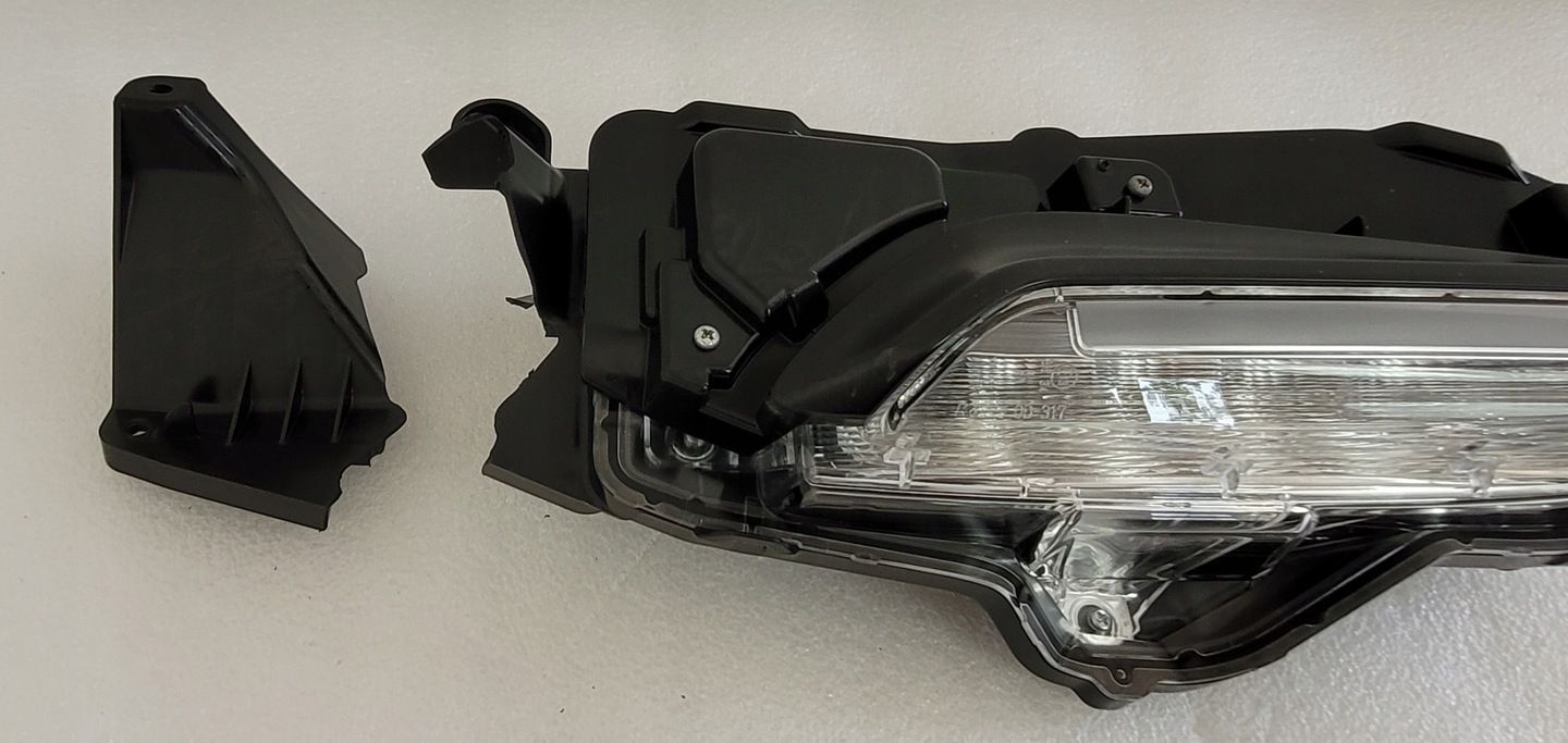 HALOGEN LEWY LED TOYOTA YARIS CROSS 2020- KOITO 0D-317