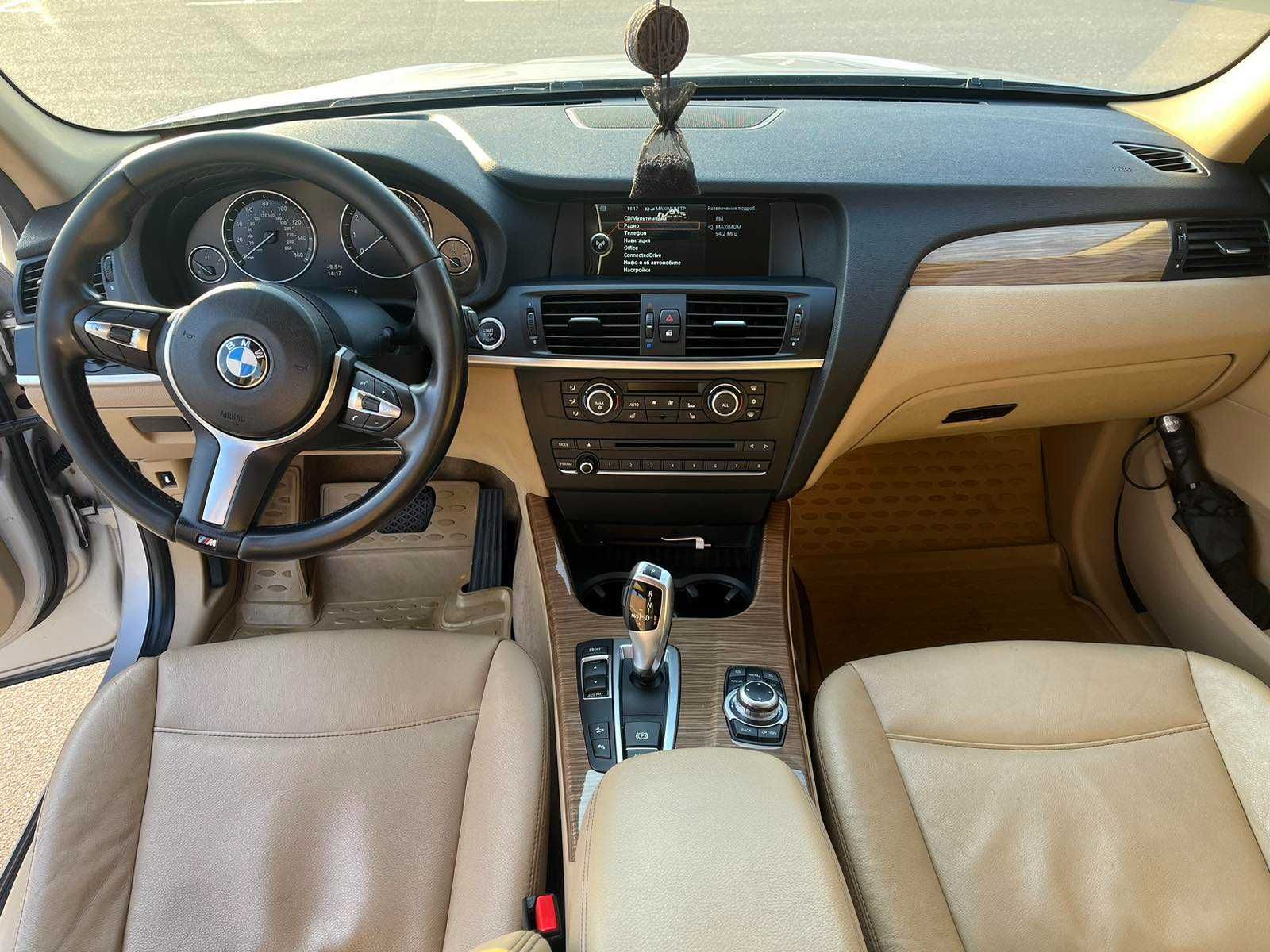 Автомобіль BMW X3 2012 року