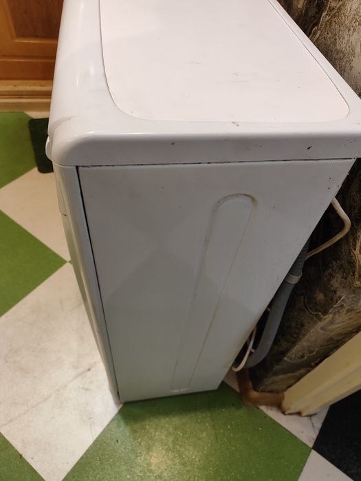 Продам пральну машину INDESIT