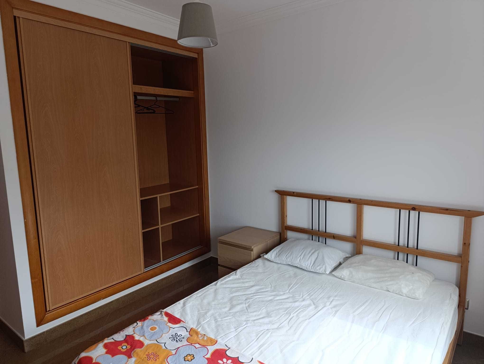 Apartamento p/ férias T3 + Terraço e BBQ + Lugar de garagem