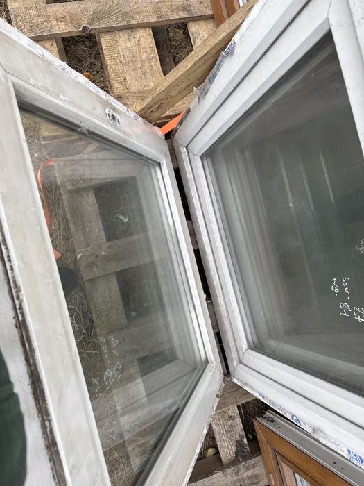 3x okno plastikowe piwniczne 87x84 białe rozwierno uchylne (wysylka)