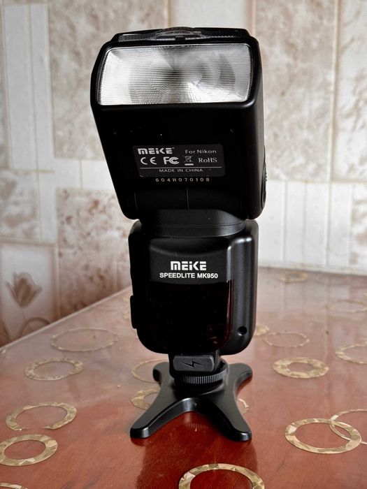 Фотоспалах MEIKE 950 Нікон