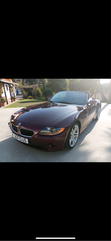 BMW Z4 2.2cc com 170cv de 2004