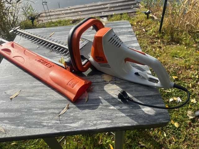 Nożyce do żywopłotu STIHL HSE 52 elektryczne