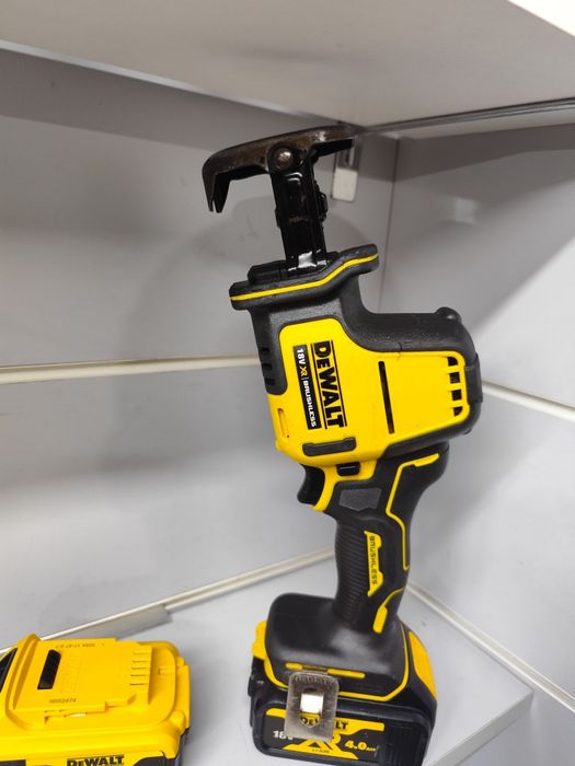 DeWal DCS 369 безщіткова шабельна пилка Деволт оригінал