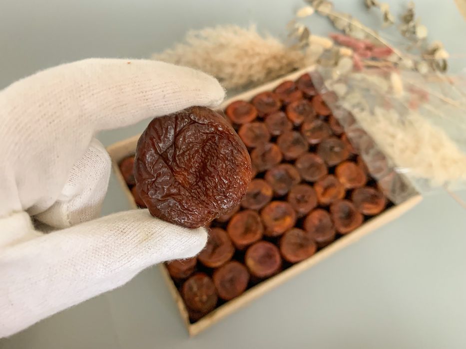 Курага шоколадна натуральна без кісточки. урюк узбецька