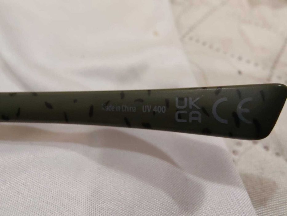 Óculos de sol novos da Fox.