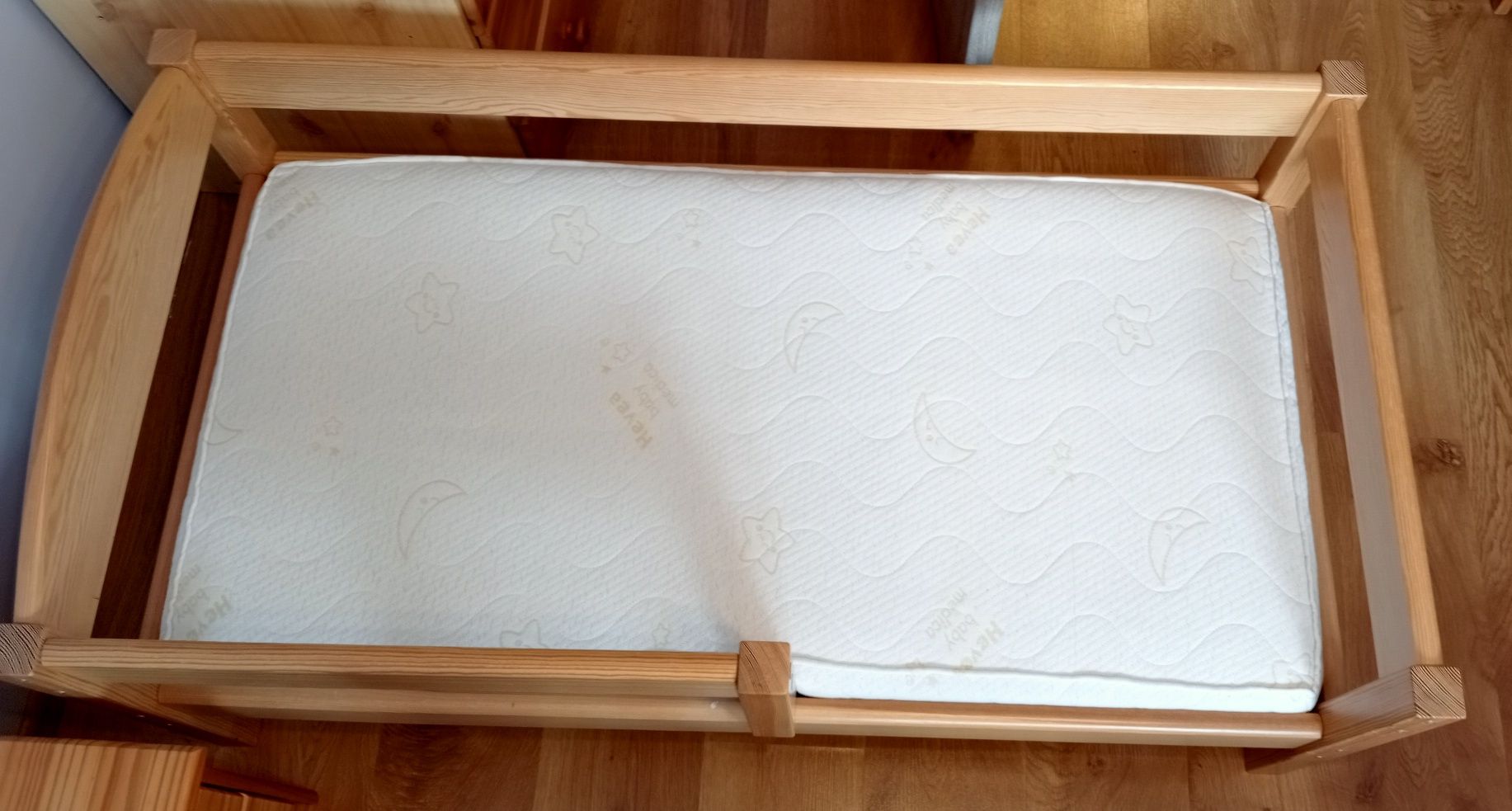 Łóżeczko z materacem 60x120