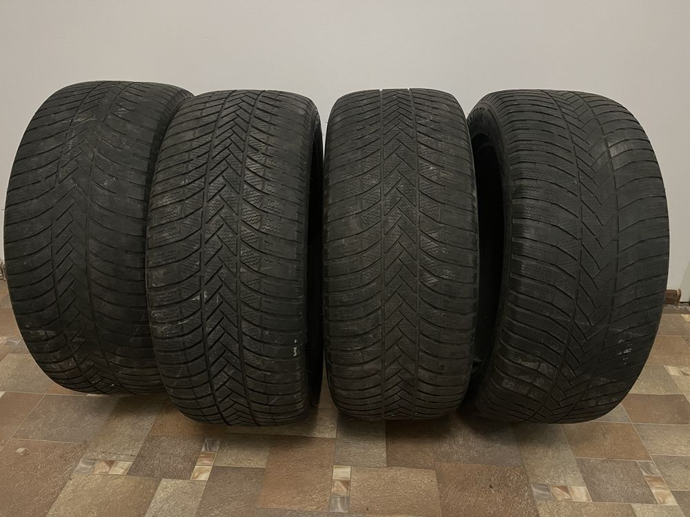 Шини Bridgestone 275/50 r20