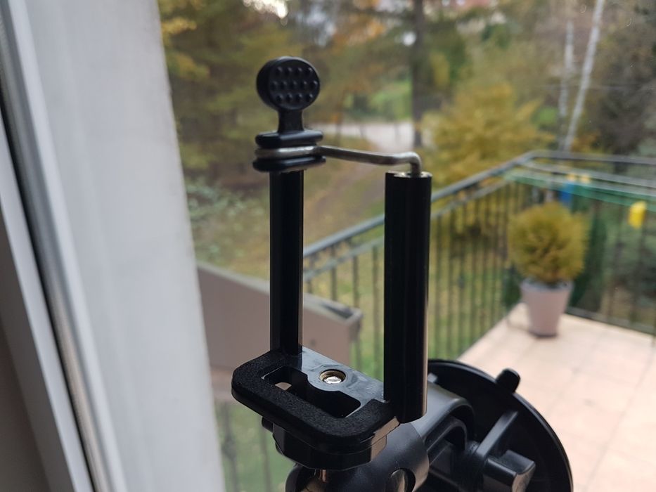 Samochodowy uchwyt do smartfona