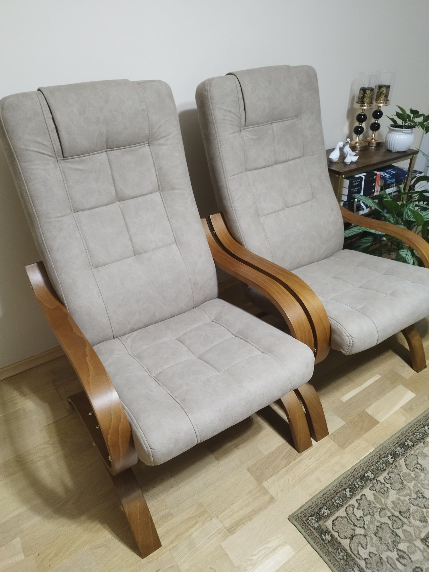 Komplet wypoczynkowy sofa plus 2  fotele