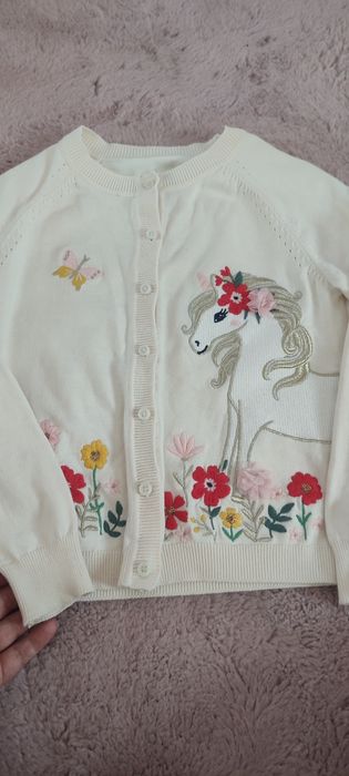 sliczny sweterek 134 c&a