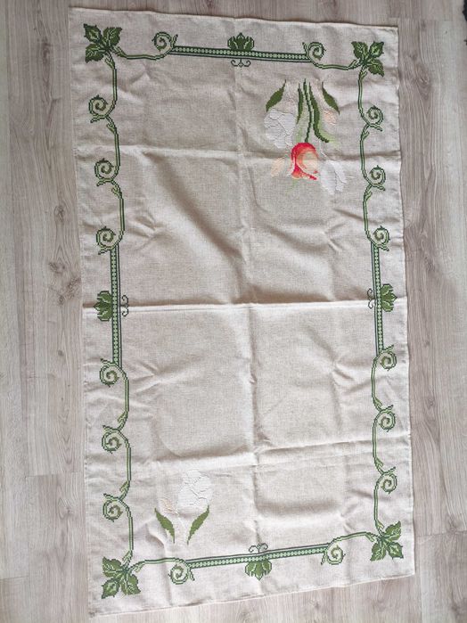 Serweta obrus 100%len haft krzyżykowy