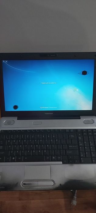 Продам робочий ноутбук Toshiba