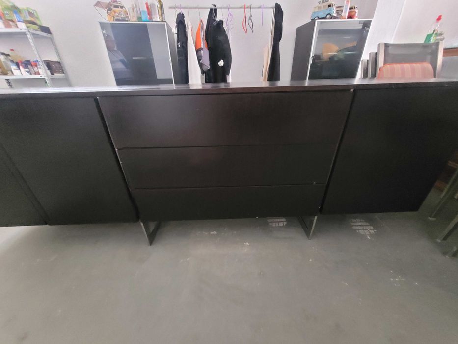 Aparador _ acabamento wengué