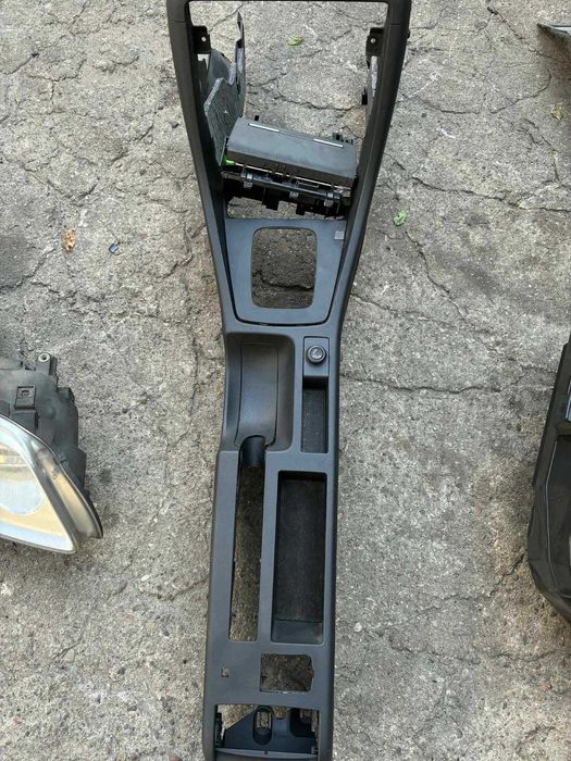 tunel środkowy popielniczka ramka audi a4 b6 b7 2 din duże radio