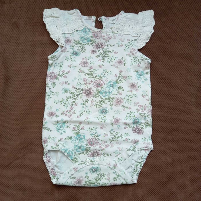 Body newbie z koronką, dziewczynka, r. 80