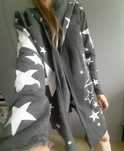 Szara bluza w gwiazdki