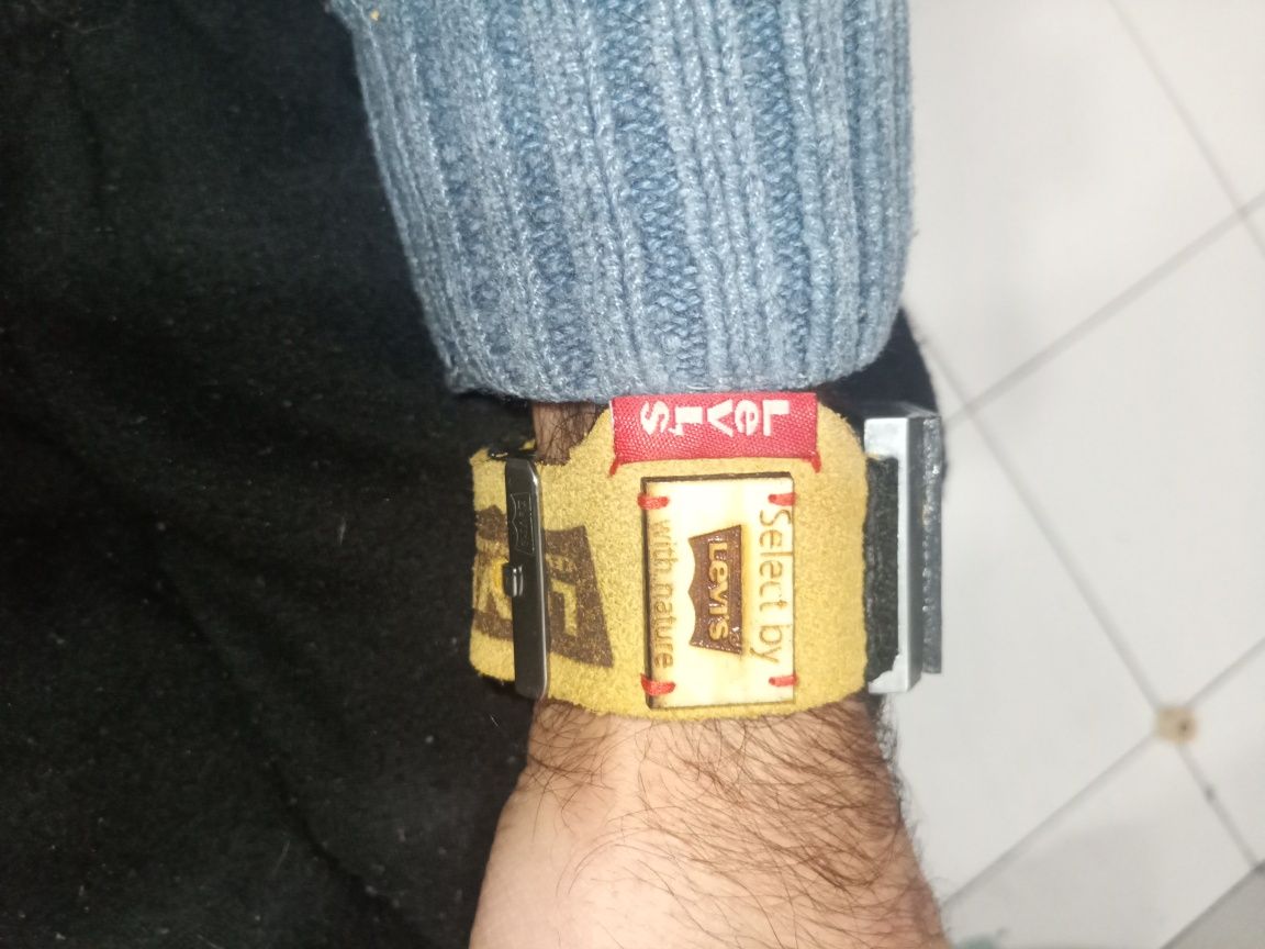 Relógio ÚNICO artesanal