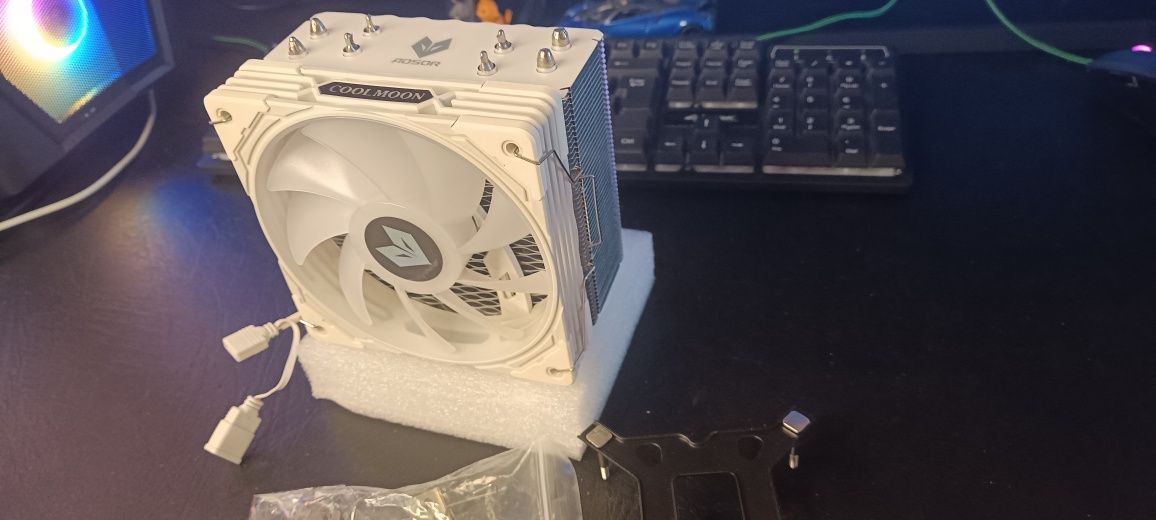 Кулер охлаждения / башня охлаждения / Белый RGB стоял на AM4