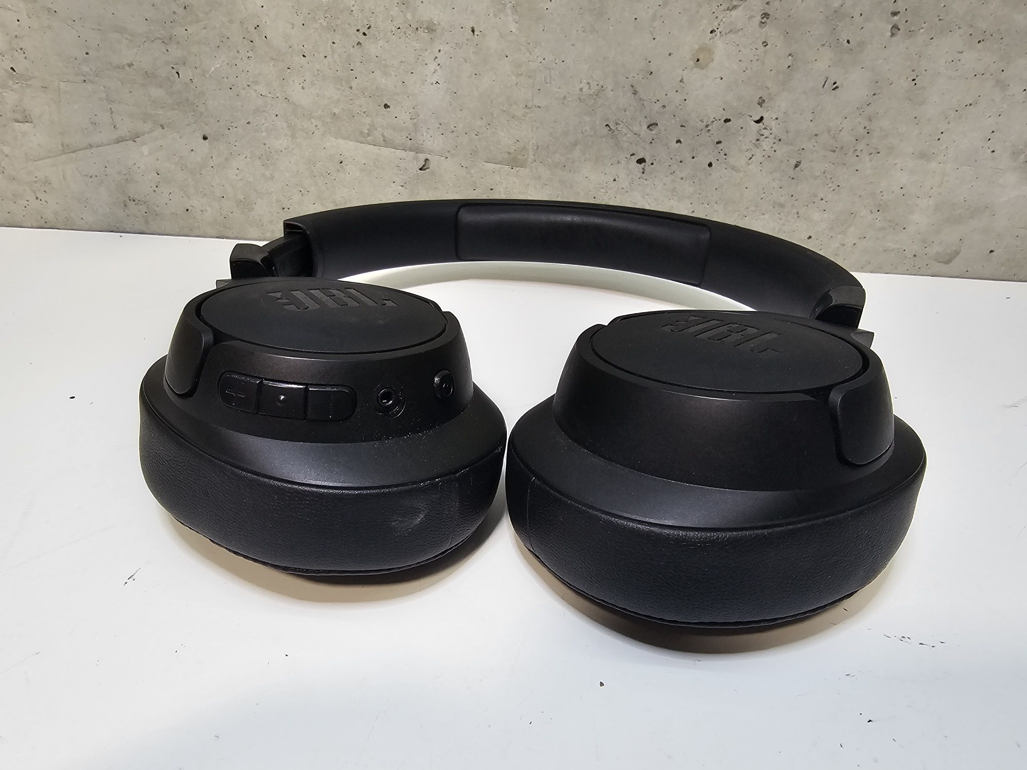 Навушники з мікрофоном JBL Tune 710BT Black (JBLT710BTBLK)